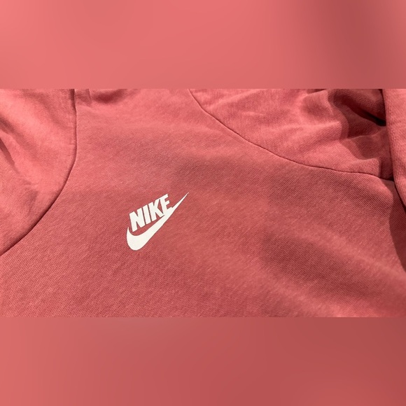 EUC NIKE sweatshirt casual active pink Women’s Sz M pullover crew neck LS nice! - Picture 2 of 4